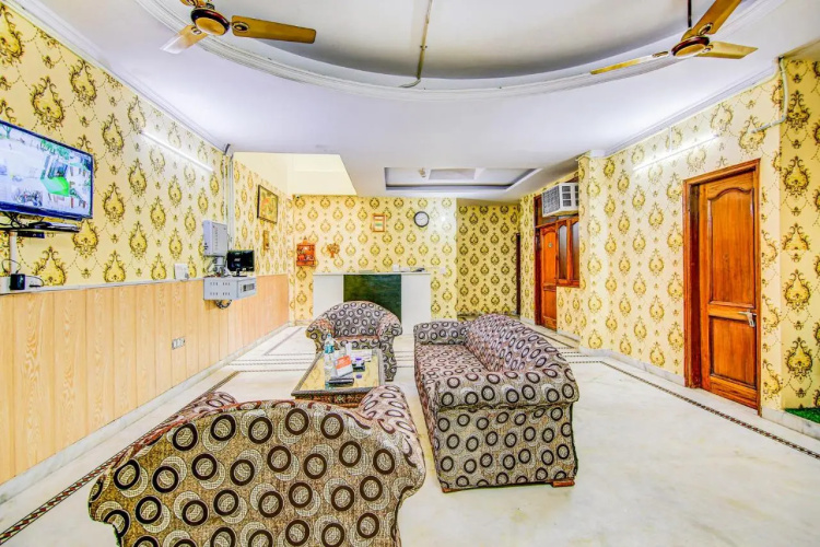 FabHotel The Everest 43