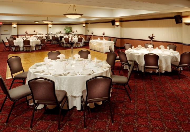 Holiday Inn Westbury - Long Island photo 34