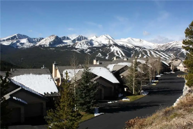 Charter Ridge 20 by RedAwning