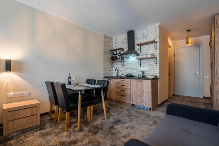 1 Bedroom Apartment
