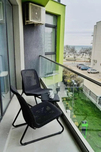 "Adela" 2BR apt - Pool & Spa Beach Resort