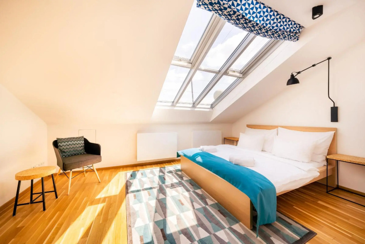 5BR+3.5BT Wilson Central apt.