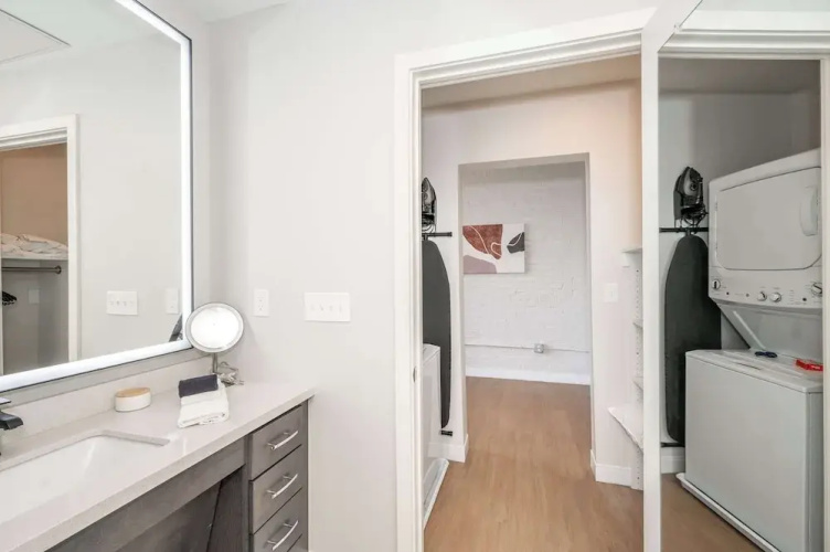 The 333 Suites 304 Stay for 2