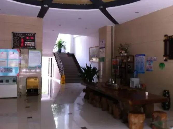 Pu'er Tianyi Hotel