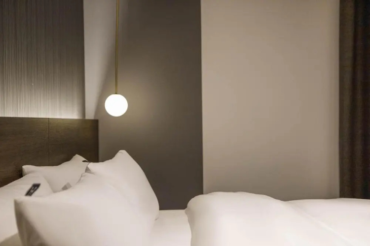 H hotel
