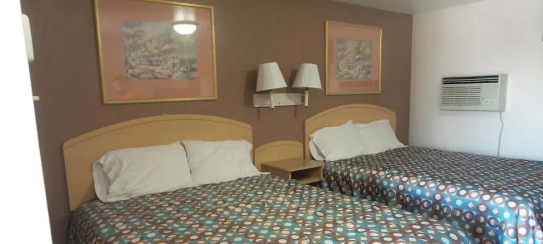 River's Edge Motel