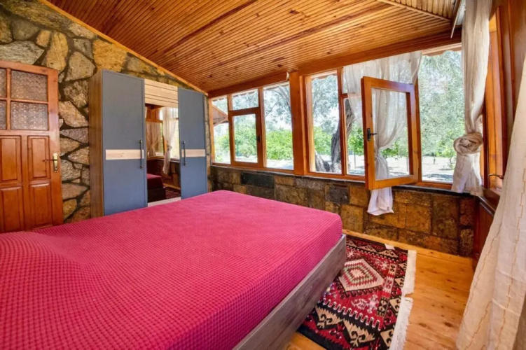 House With Jacuzzi and Shared Pool in Bodrum