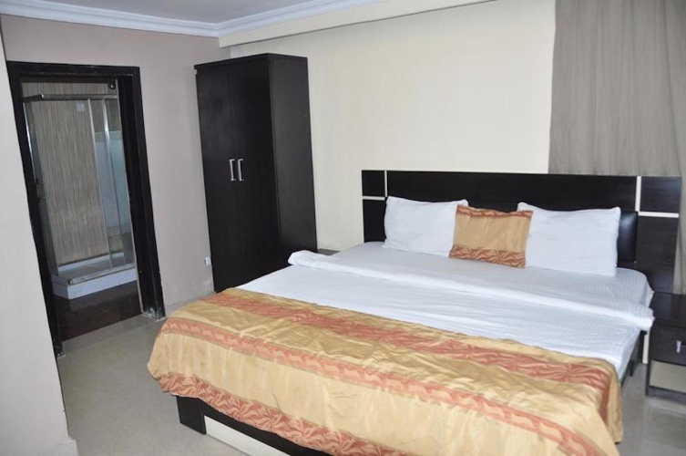 1 Bedroom Deluxe Apartment
