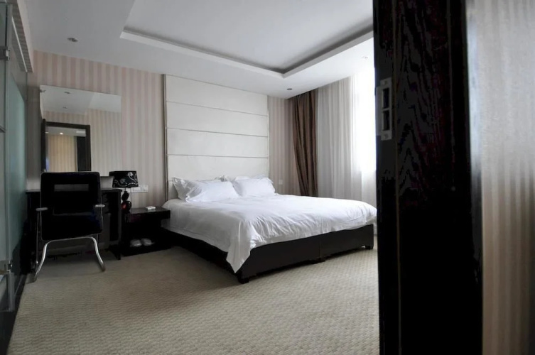Pudong No.1 Hotel