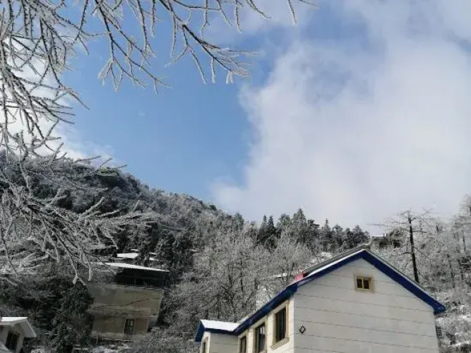 Lushan Wenxuege Villa