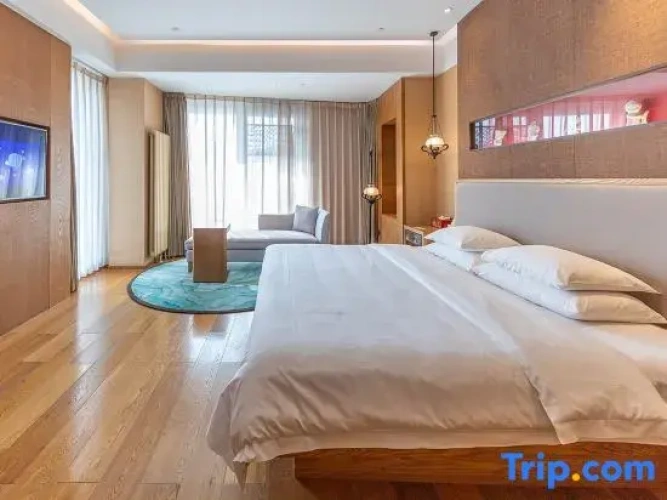 Deluxe Double Suite