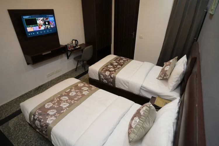 Posh Garden Inn