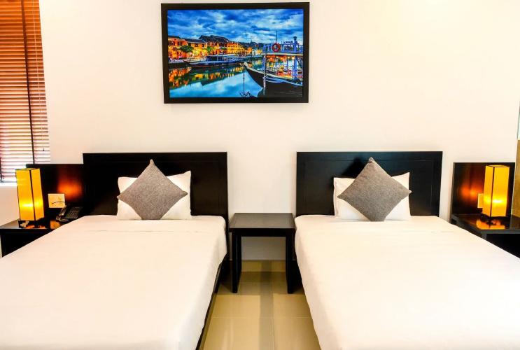 Riverside White House Boutique Hotel