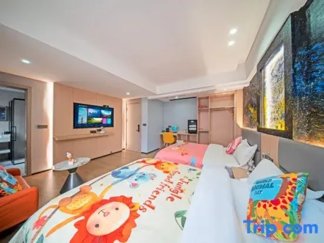 Standard Twin Family room