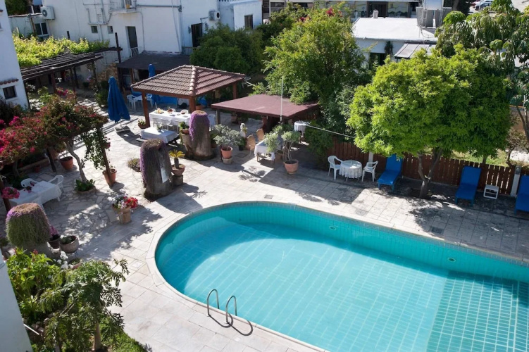 Room-studio in Polis - Just 800 m From t