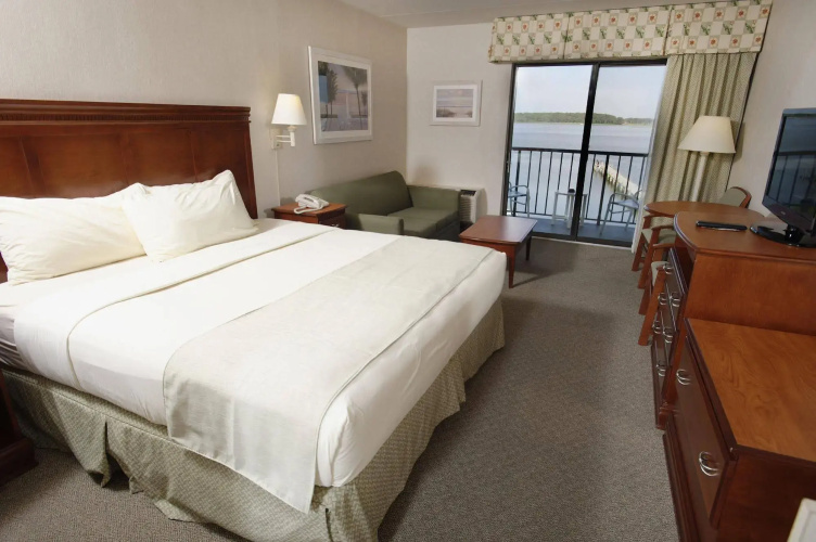 The Bay Resort