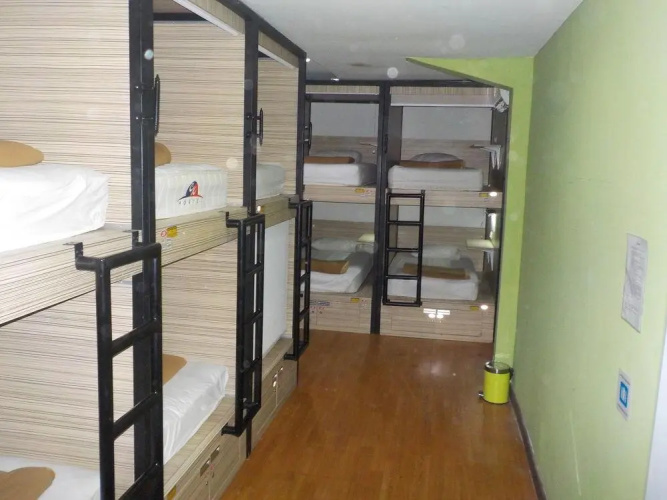 CX Hostel Legian Kelod