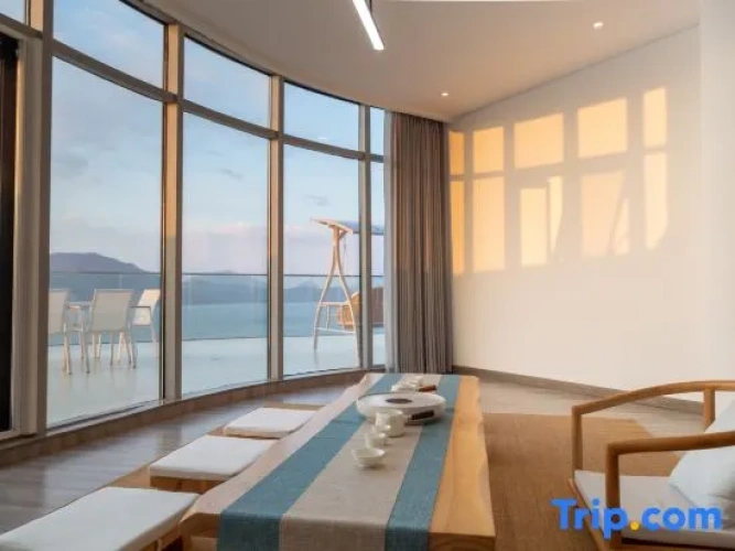 2 Bedrooms Double Suite