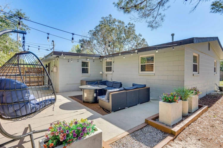 2 Bedrooms Cottage