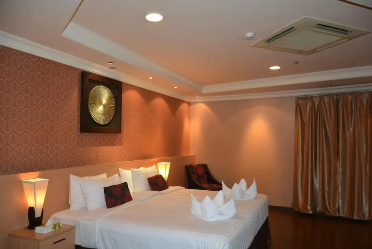 Shmoukh Hotel