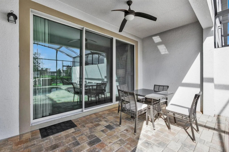 1541 Carey Palm cir