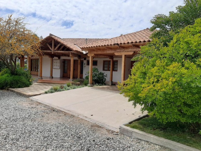 4 Bedrooms Cottage