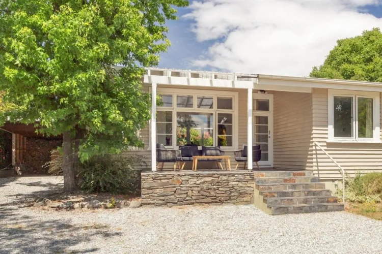 2 Bedrooms Cottage