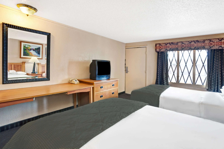 Knights Inn Madison Heights MI
