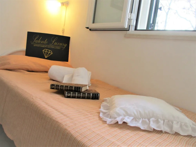 Torre Dell Orso Villa With Climate and Private Parking