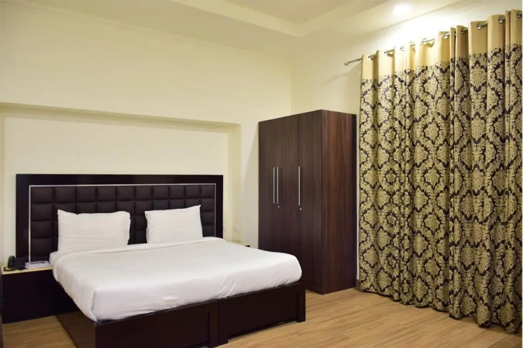 2 Bedrooms Double Apartment