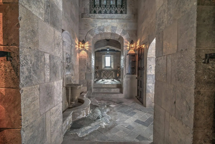 Stone Hall Castle