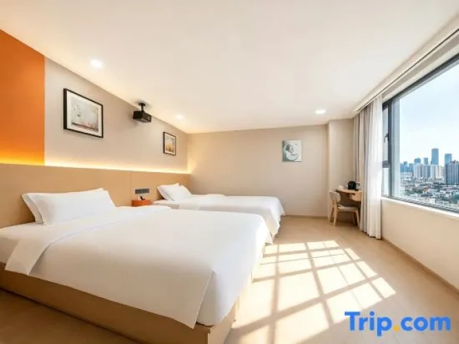 Executive Suite with city view