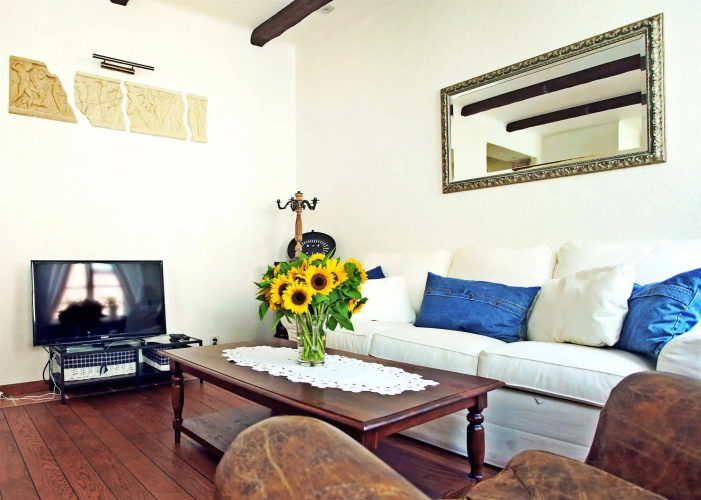 Castle Square Apartment