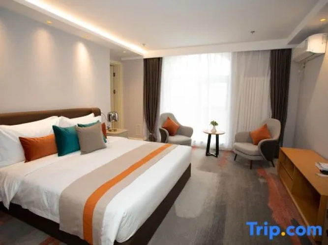 Deluxe Suite