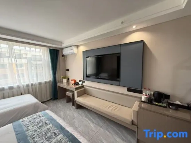 Standard Triple Family room