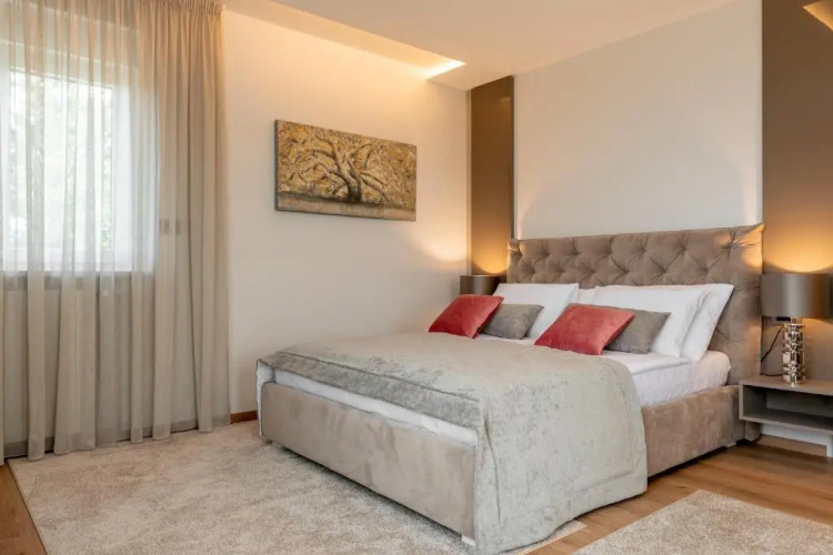 Luxurious Villa Laurea