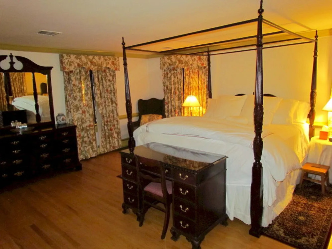 Bridgetown Mill House Restaurant and Inn