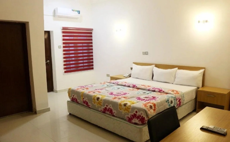 Roses Regency Hotel and Suites