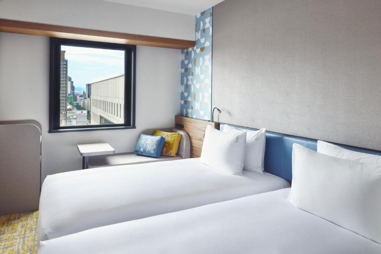 Twin room with city view