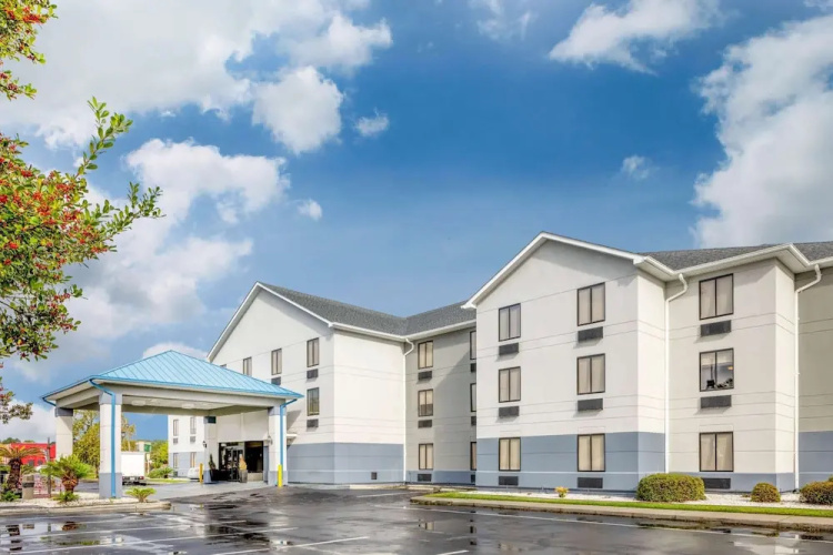 Travelodge Suites Savannah Pooler