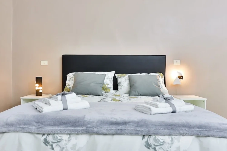 Deluxe Quadruple room