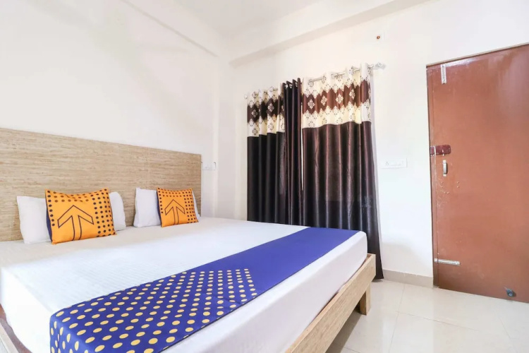 OYO 43300 Spring Woods Suites