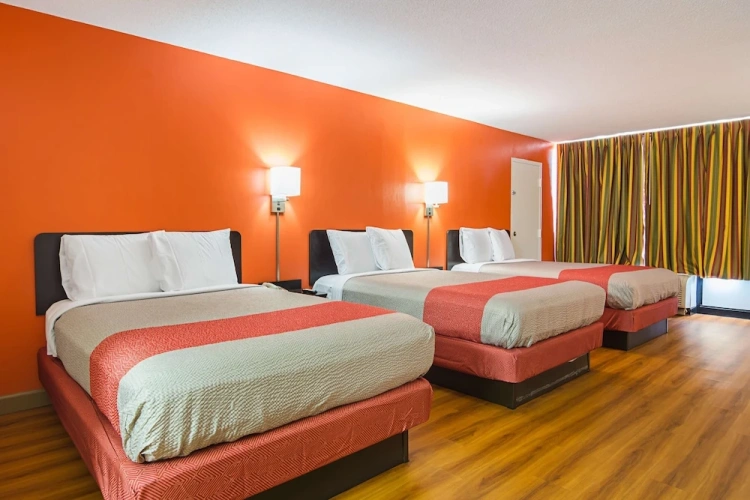 Standard Sextuple room