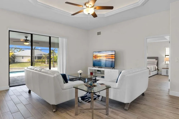 Midpoint Villa by Distinctive Beach Rentals