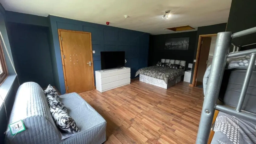 Standard Family room with mountain view