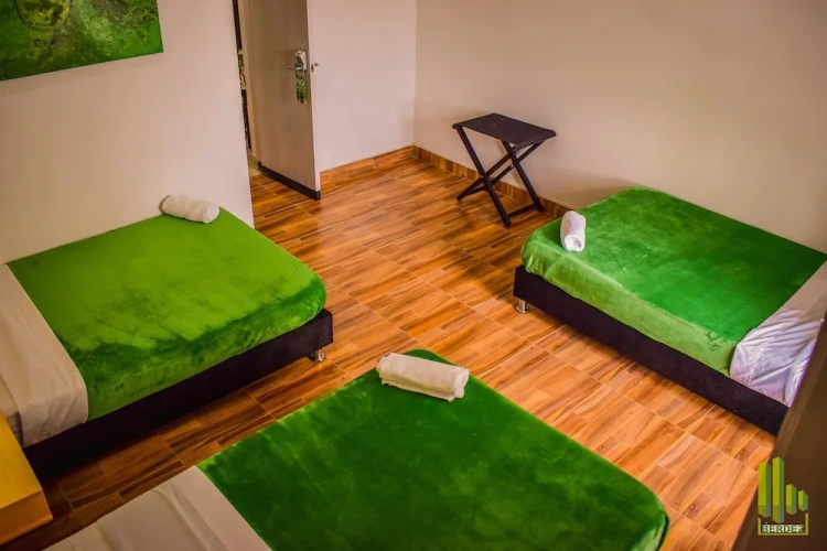 Standard Triple room