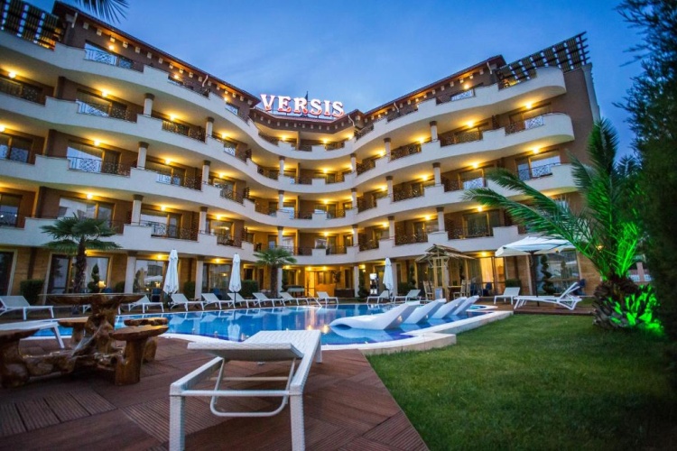 1 Bedroom Apartment with balcony