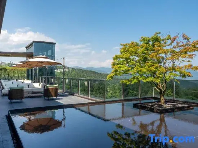 Hexu Yanju Homestay