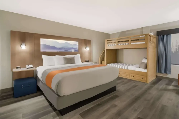 Quadruple Suite