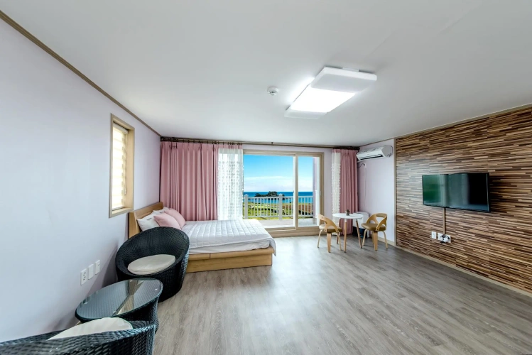 2 Bedrooms Cottage